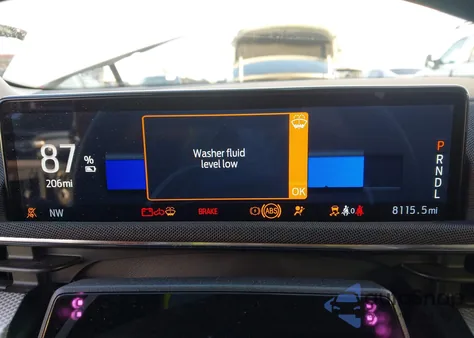 2023 Ford Mustang Mach-E Select z USA, uszkodzony, nr VIN 3FMTK1R40PMA77411